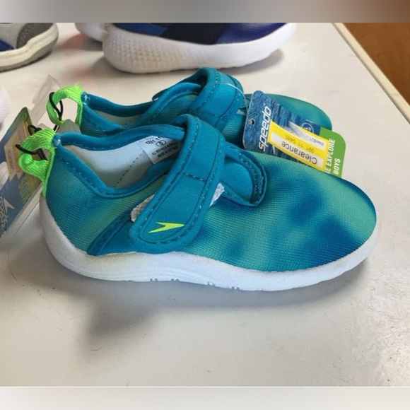 BUNDLE
7 pairs, 5x sz 5, 2x sz 4. Cat and jack, jumping beans, stride right - Picture 5 of 6